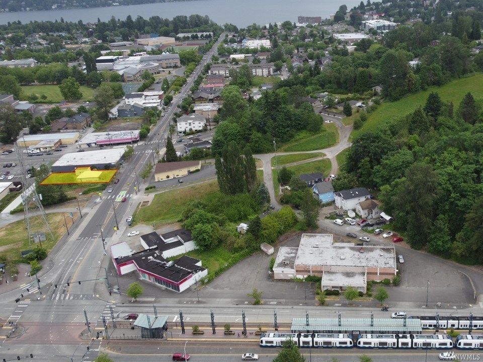 4354 S Henderson St, Seattle, WA 98118